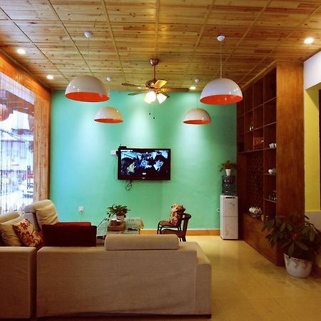 Lan Shan Chu Youth Hostel Yangshuo Bagian luar foto
