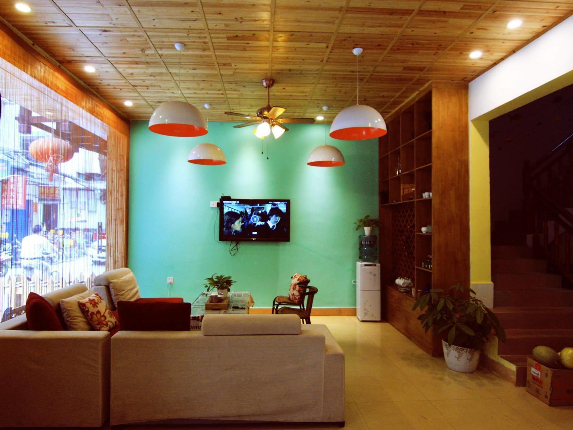Lan Shan Chu Youth Hostel Yangshuo Bagian luar foto